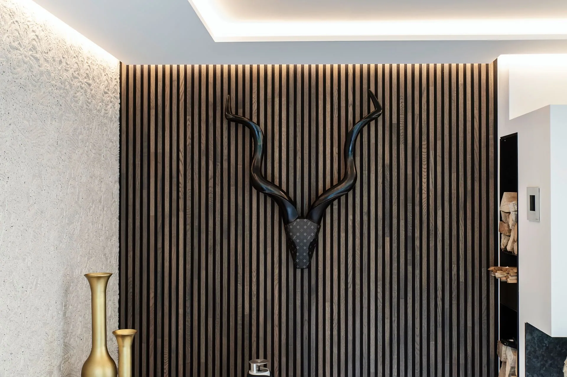 Akzentwand in Holz
